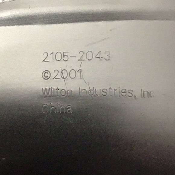 Wilton 3D cruiser car cake pan 2105-2043 - Picture 7 of 8